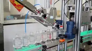 Machine de bouchage à encliquetage automatique