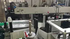Étiqueteuse automatique à orientation