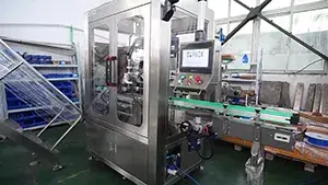 Machine de bouchage automatique avec suivi