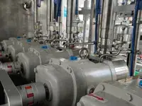 Remplisseuse à pompe à lobes rotatifs pour liquide