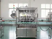Remplisseuse à pompe péristaltique pour liquide