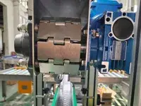 Capsuleuse automatique à pression